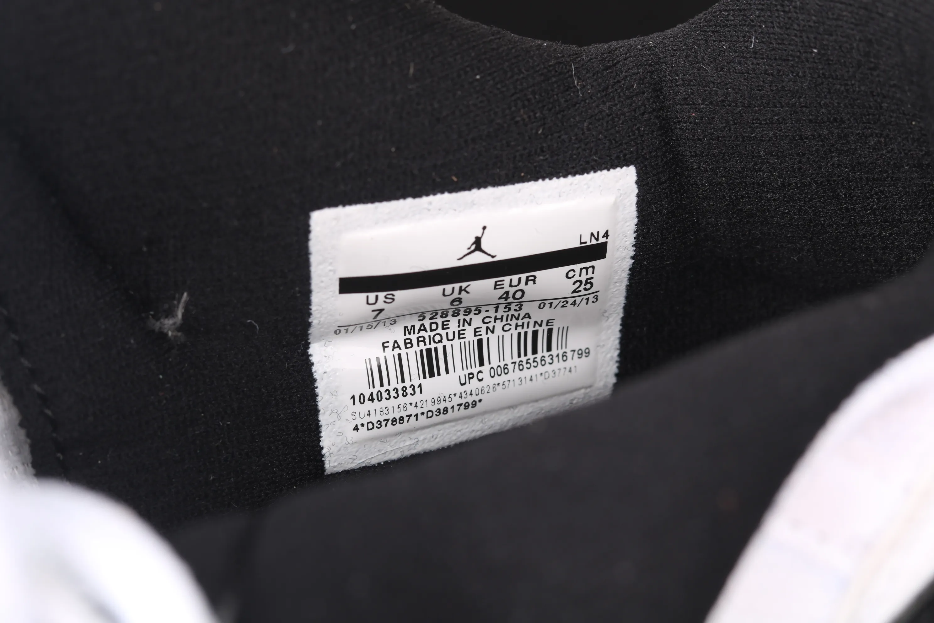 All categories Air Jordan Jordan series basketball shoes Air Jordan 11 X version Air Jordan 11 Low "Concord" AJ11 Joe 11 white and black genuine carbon 528895-153